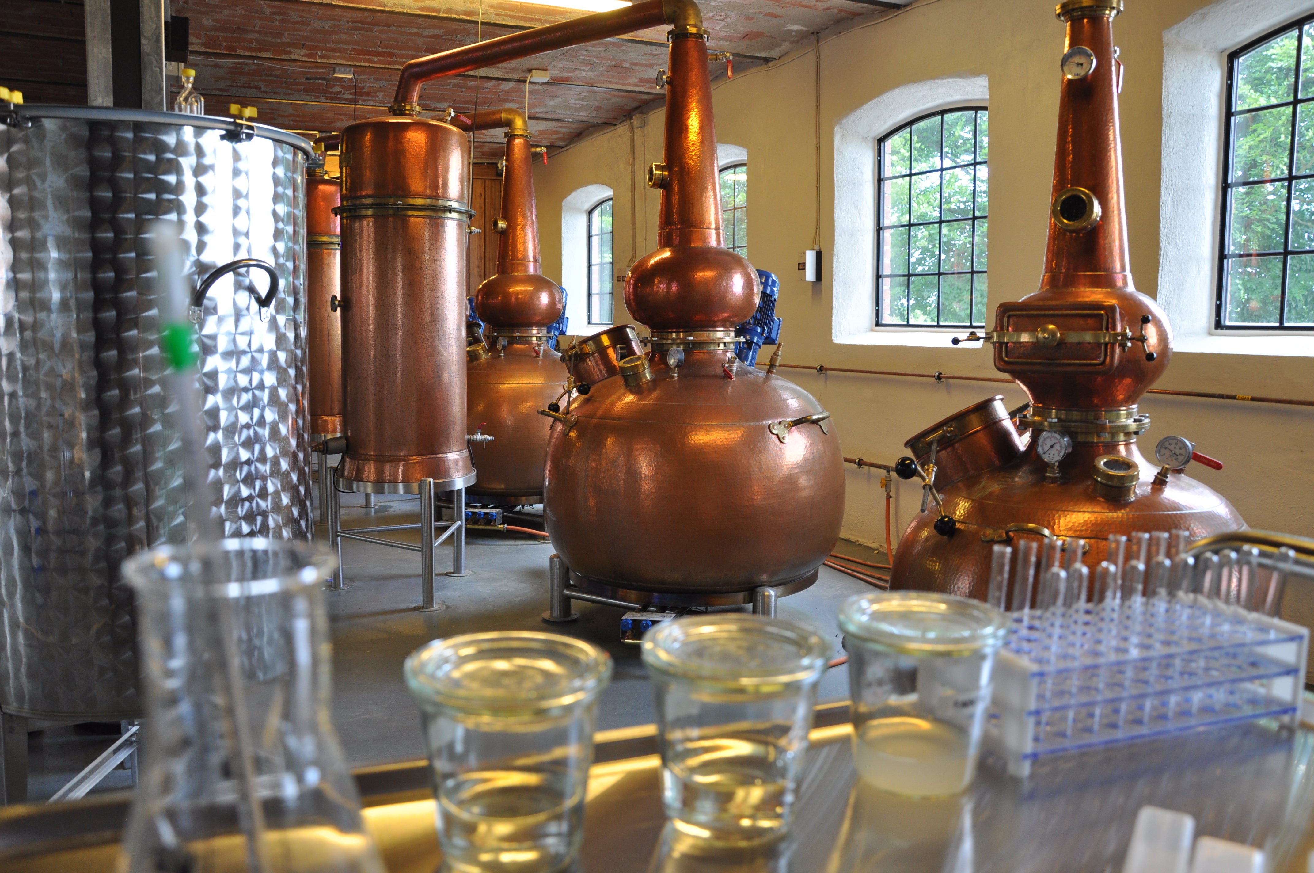 Gæringsprocessen og destillering – mosgaardwhisky